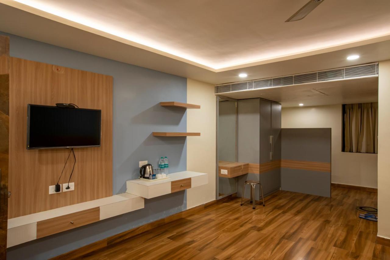 Hotel Durene Beach By Goroomgo 4*